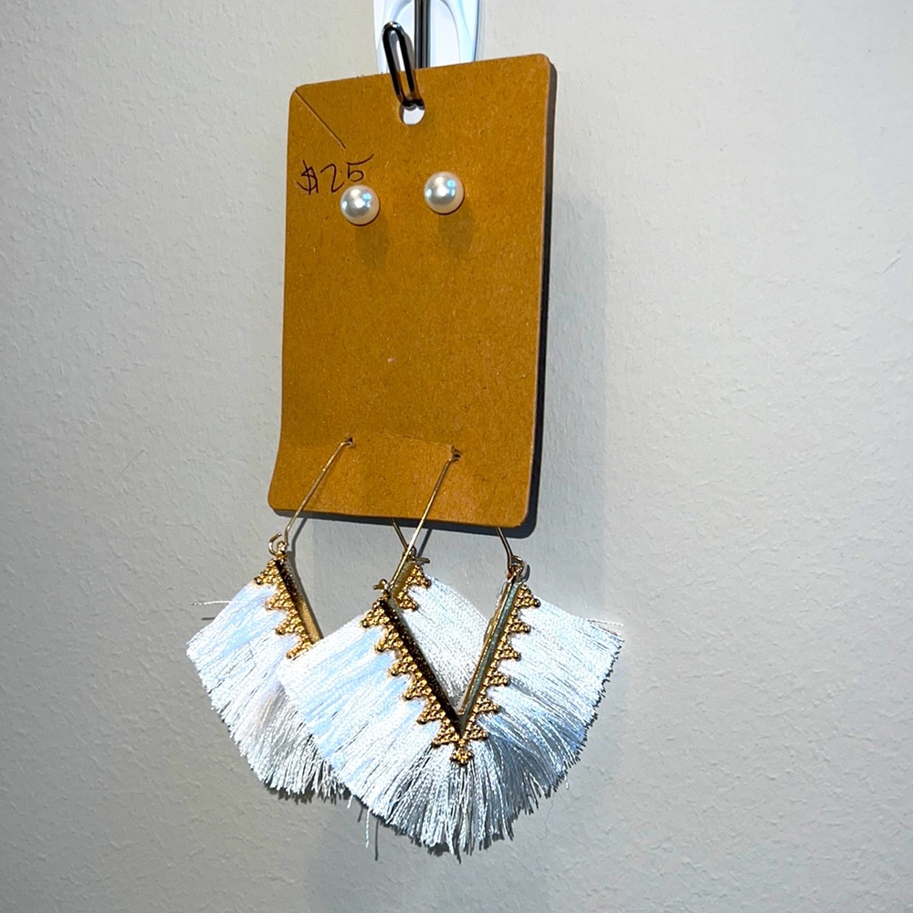 White Pearl Stud & BOHO Yarn Earring Set